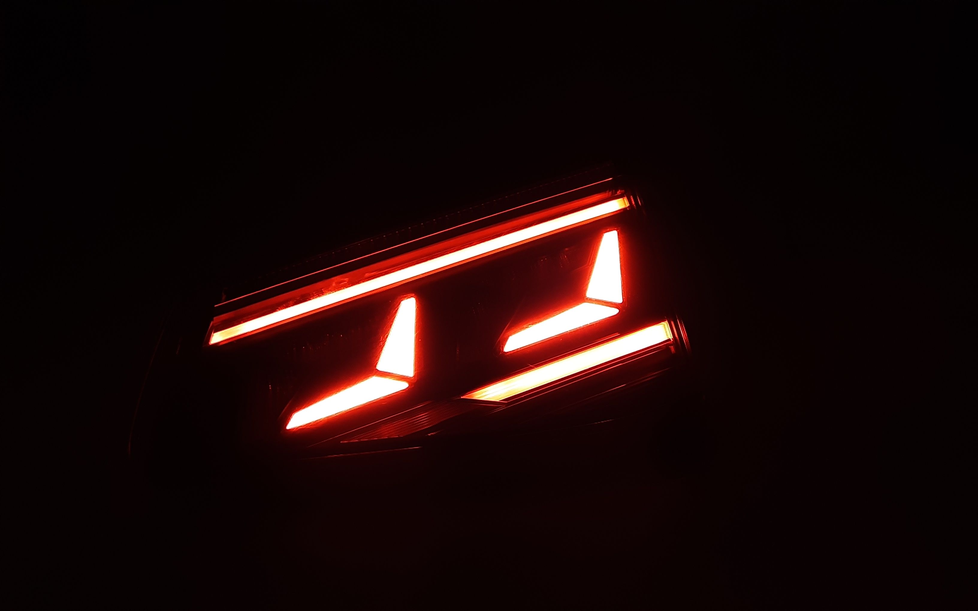 Stop Posteriore Sinistro Integrato nel Portello VOLKSWAGEN Passat Alltrack (3G5,CB5) (15>)