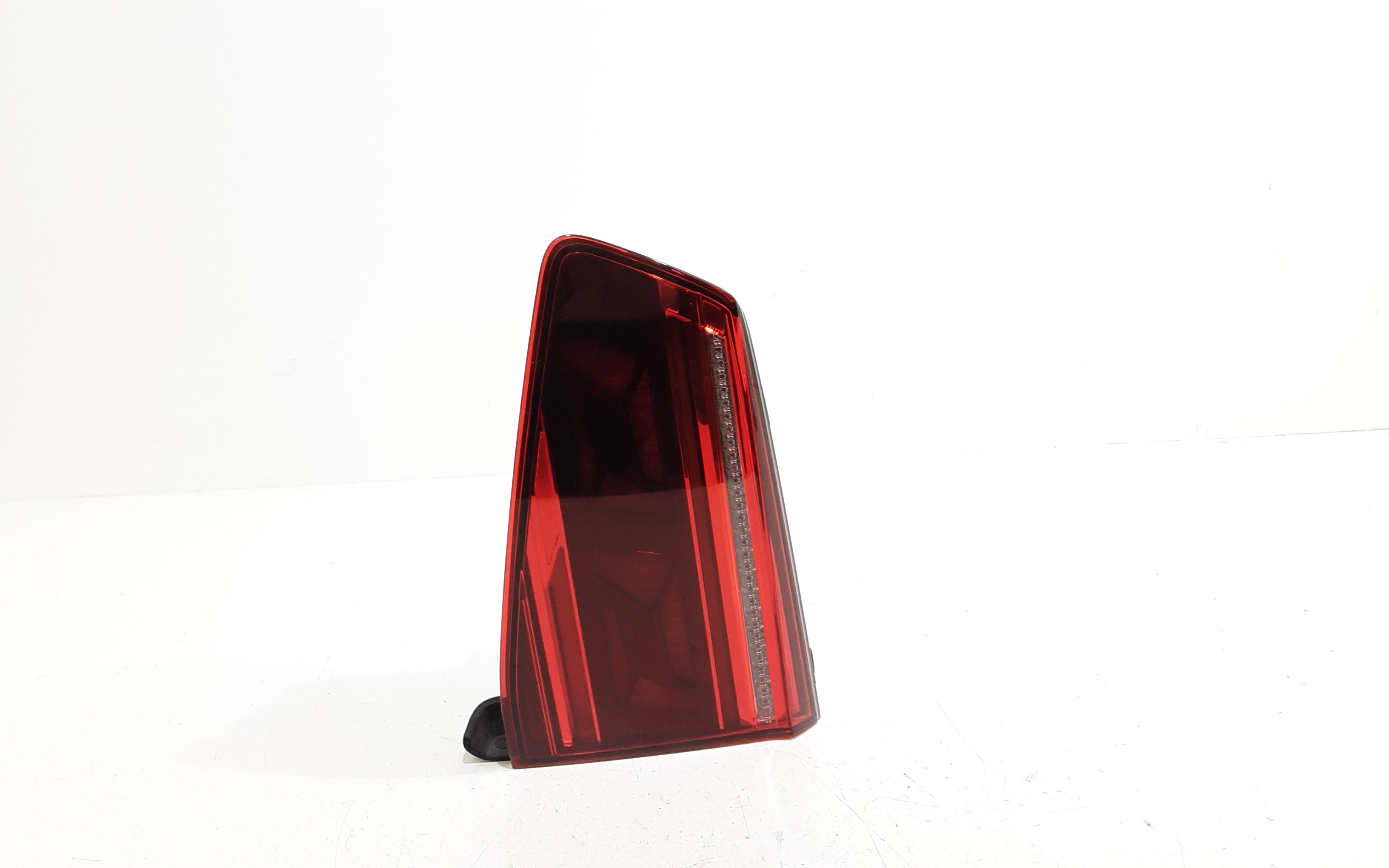 Stop Posteriore Sinistro Integrato nel Portello VOLKSWAGEN Passat Alltrack (3G5,CB5) (15>)