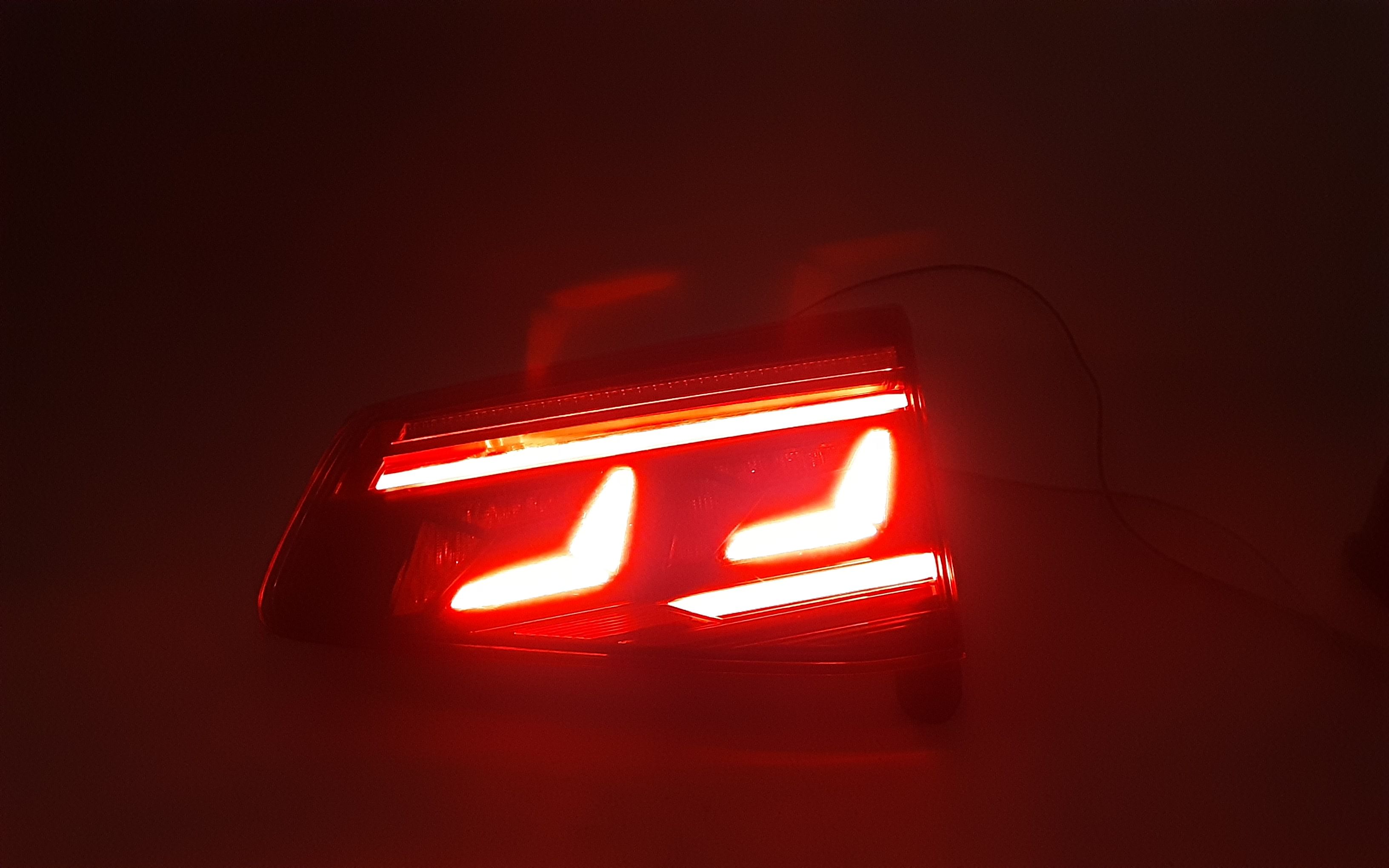 Stop Posteriore Sinistro Integrato nel Portello VOLKSWAGEN Passat Alltrack (3G5,CB5) (15>)