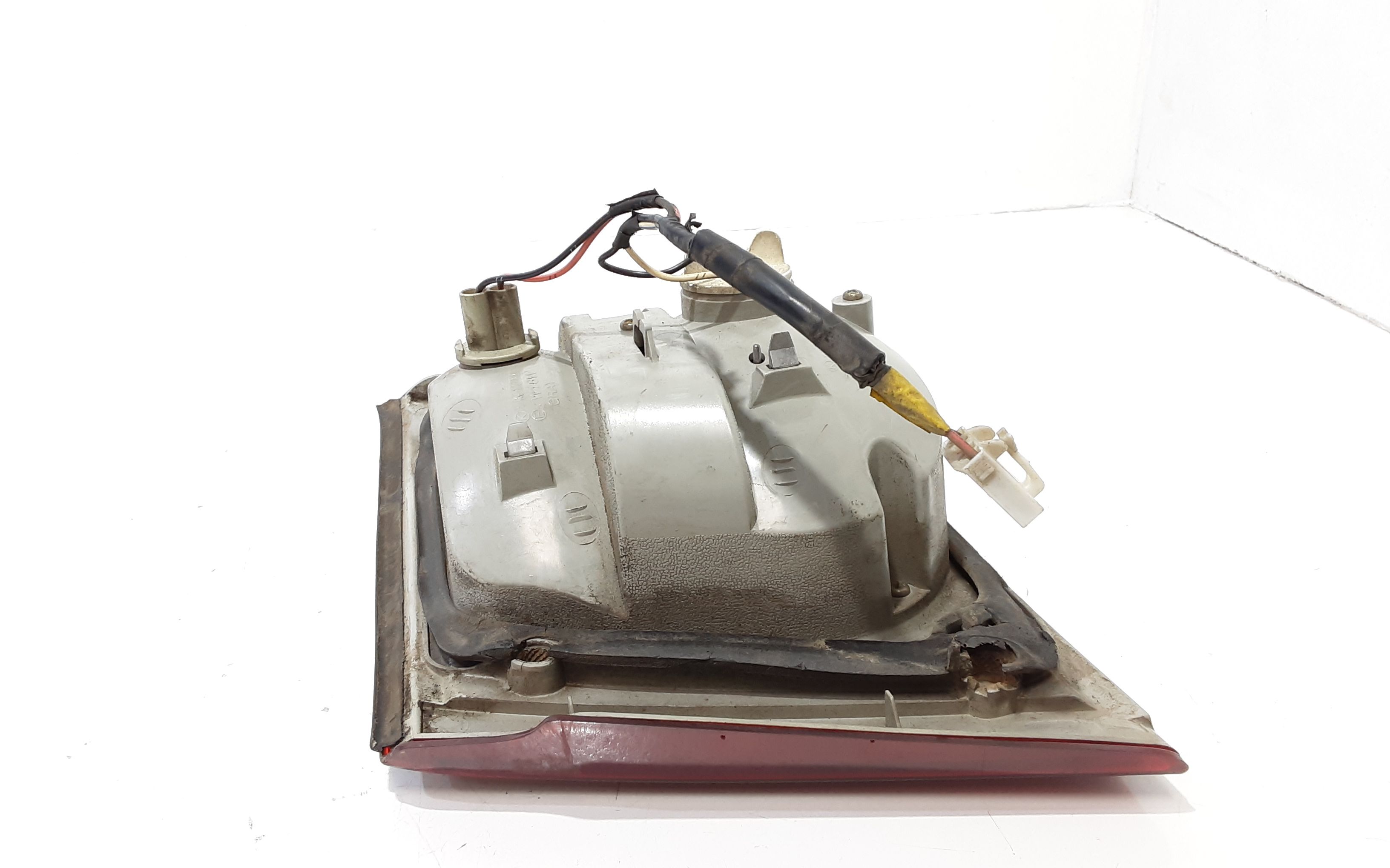 Stop Posteriore Sinistro Integrato nel Portello KIA Carens 1 Serie