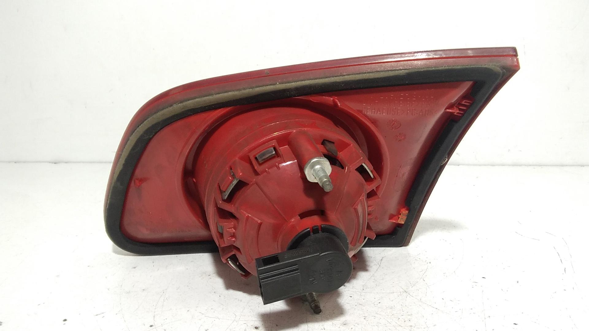 Stop Posteriore Sinistro Integrato nel Portello VOLKSWAGEN Passat Variant 4 Serie