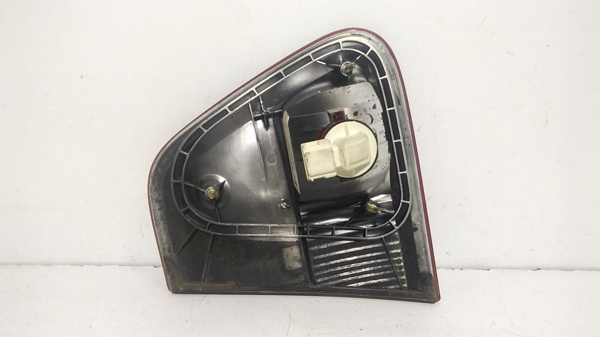 Stop Posteriore Sinistro Integrato nel Portello SEAT Cordoba Berlina 3 Serie