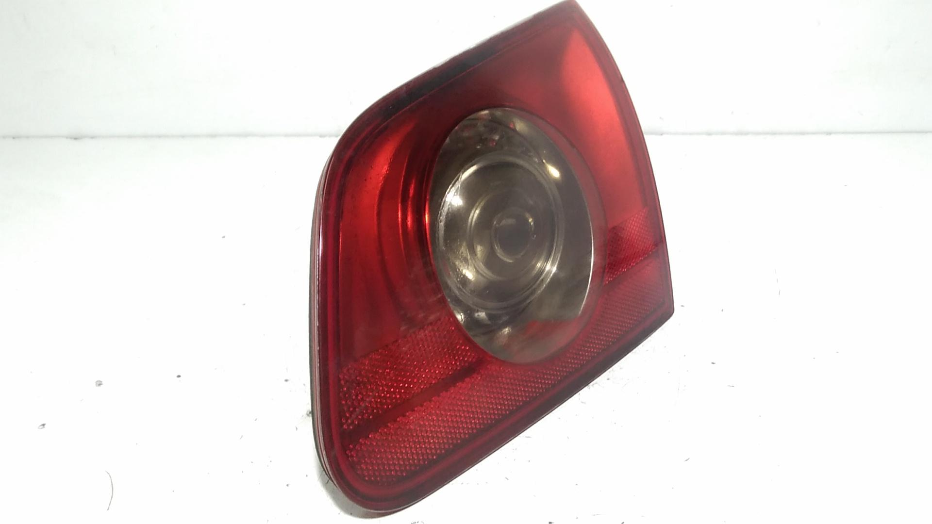 Stop Posteriore Destro Integrato nel Portello VOLKSWAGEN Passat Variant 4 Serie