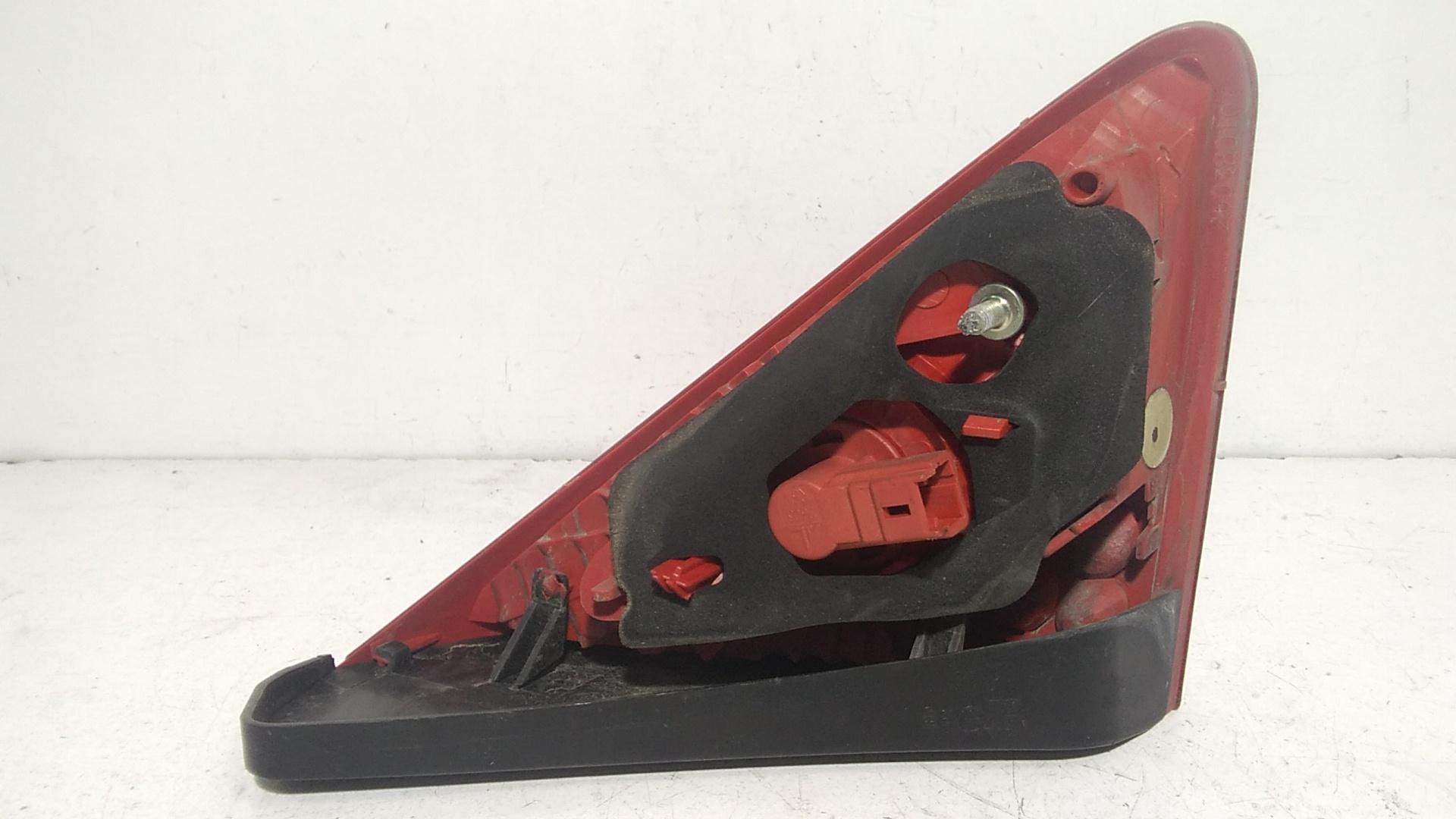 Stop Posteriore Destro Integrato nel Portello PEUGEOT 3008 Serie (09>16)