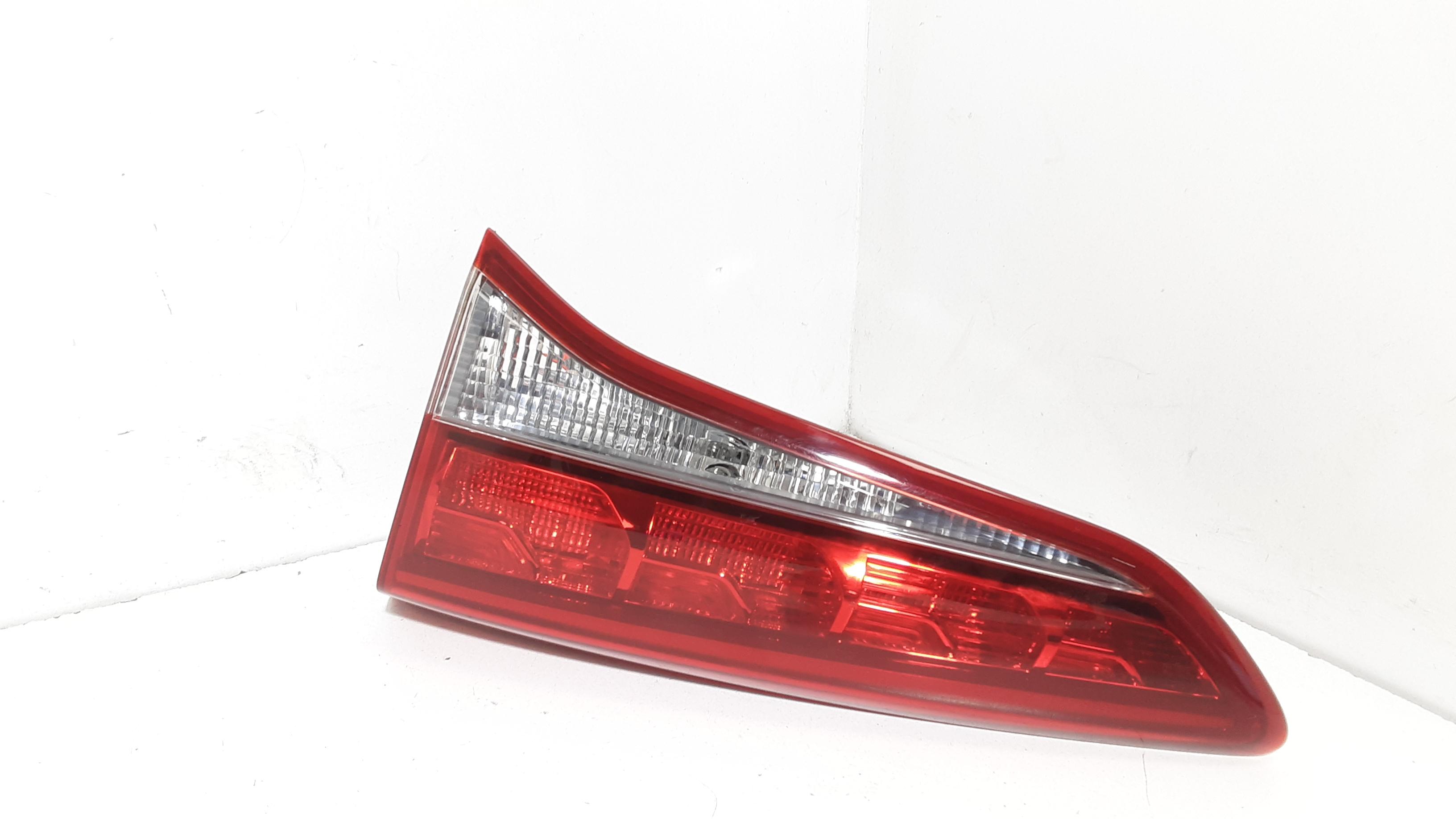 Stop Posteriore Destro Integrato nel Portello MERCEDES CLA Serie (13>)