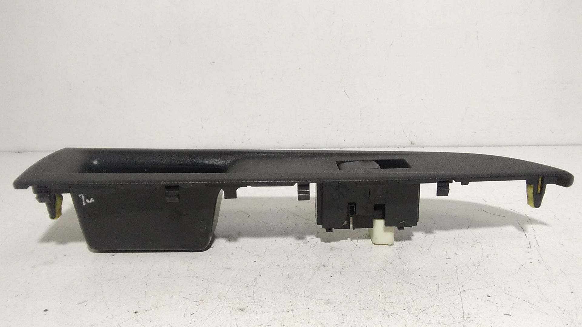 Pulsantiera Anteriore Destra Passeggero TOYOTA Verso S  (P120) (10>16)