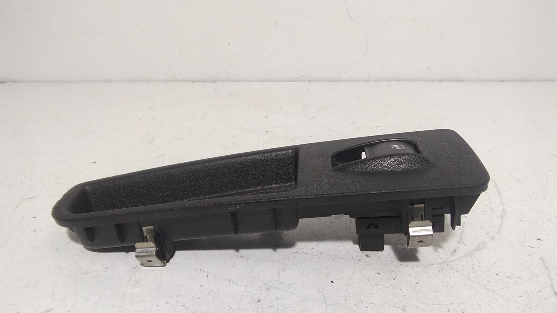 Pulsantiera Anteriore Destra Passeggero FIAT Grande Punto 1 Serie