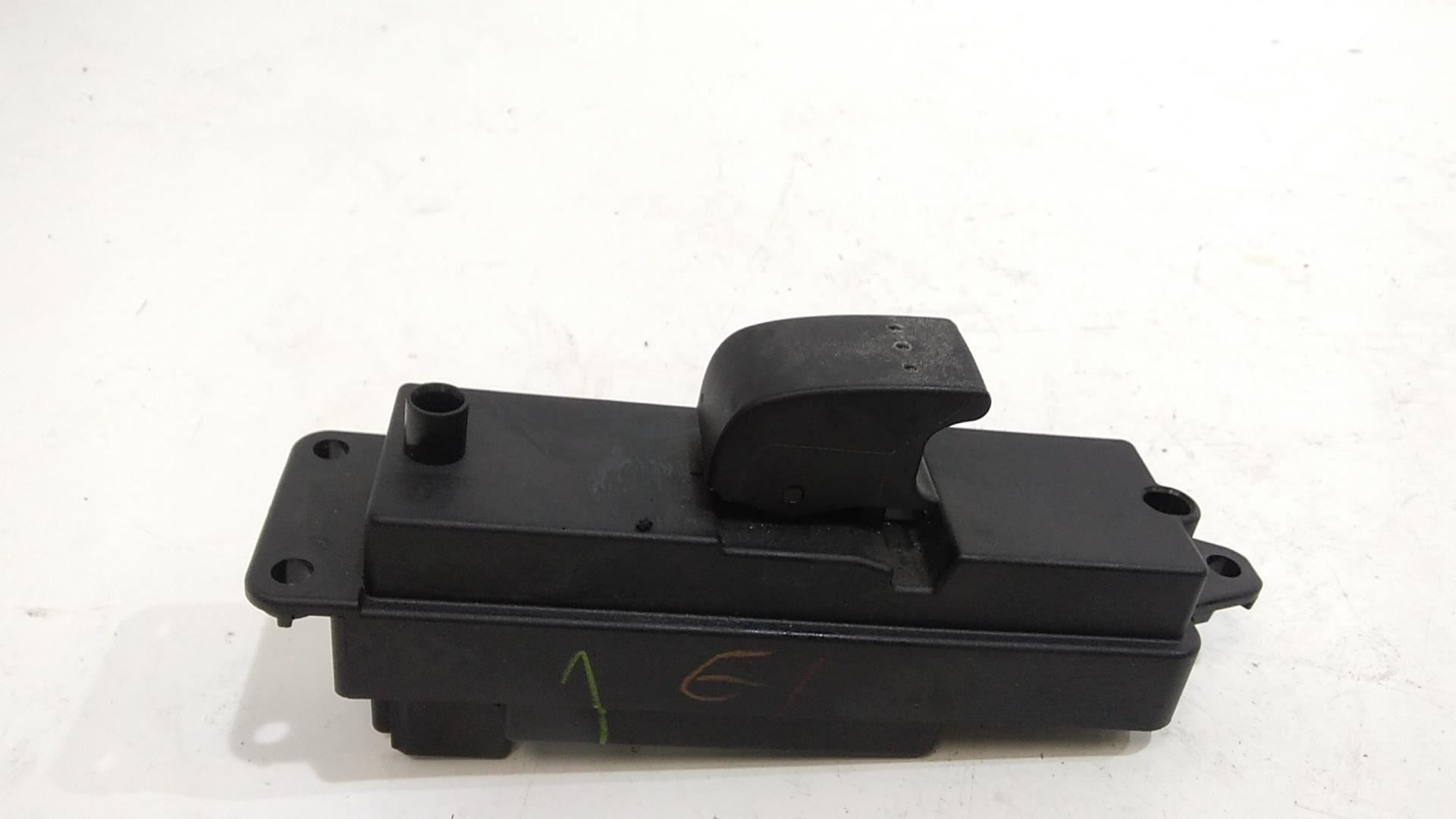 Pulsantiera Anteriore Destra Passeggero MAZDA 3 Berlina Serie (03>09)