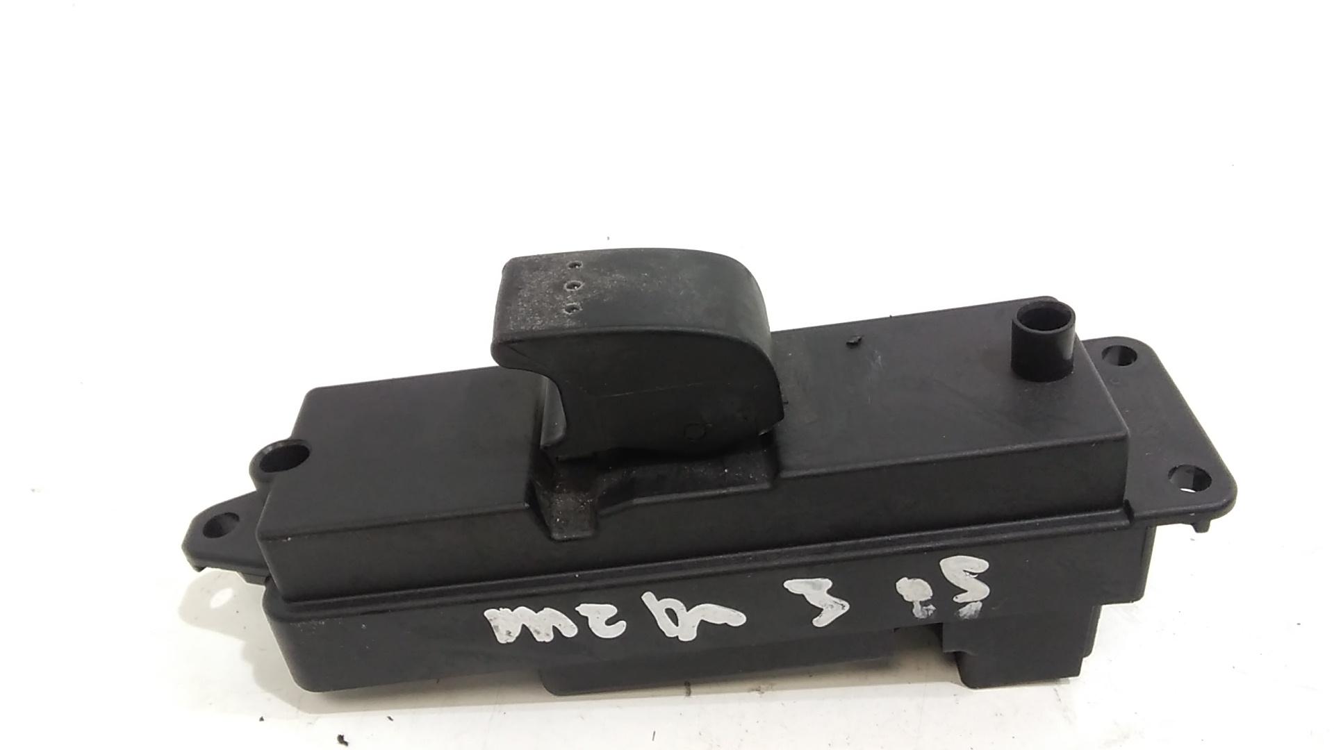 Pulsantiera Anteriore Destra Passeggero MAZDA 3 Berlina Serie (03>09)