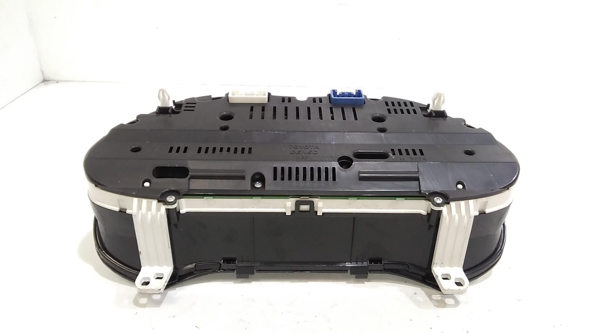 Quadro Strumenti TOYOTA Avensis Berlina 2 Serie