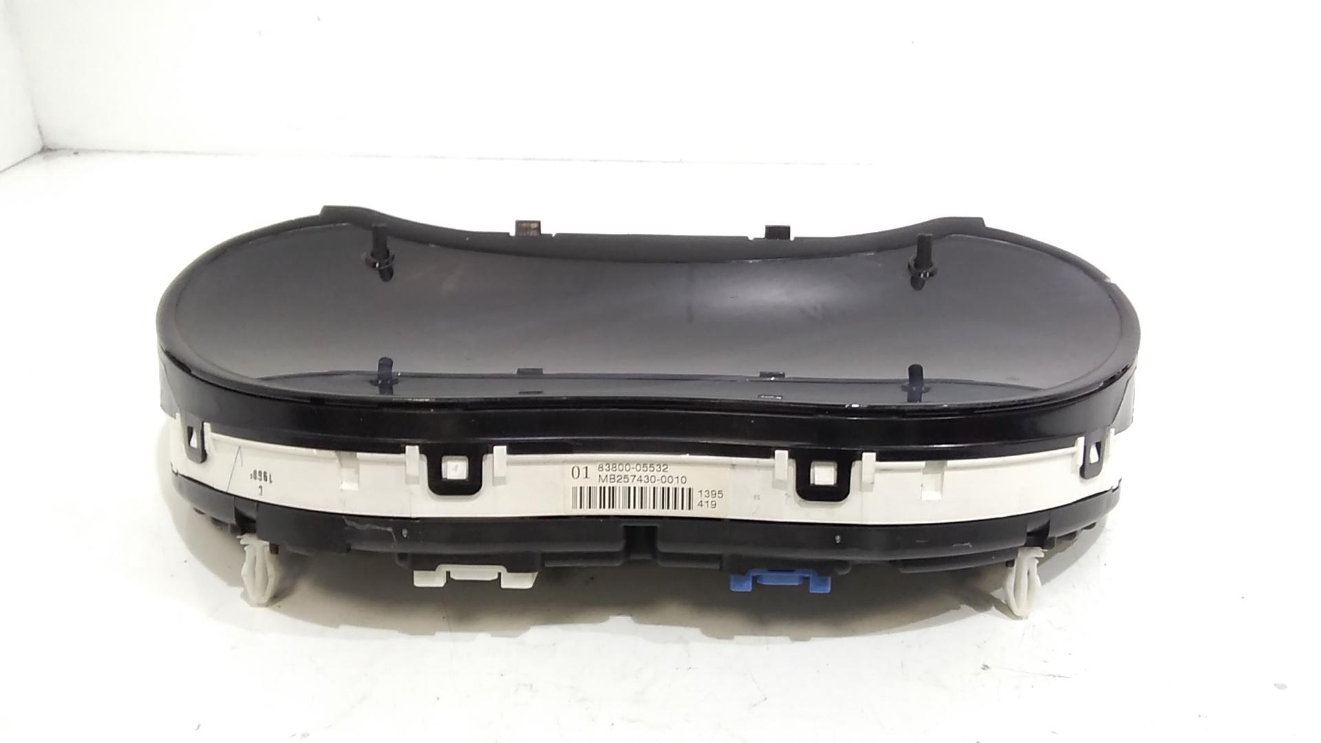 Quadro Strumenti TOYOTA Avensis Berlina 2 Serie