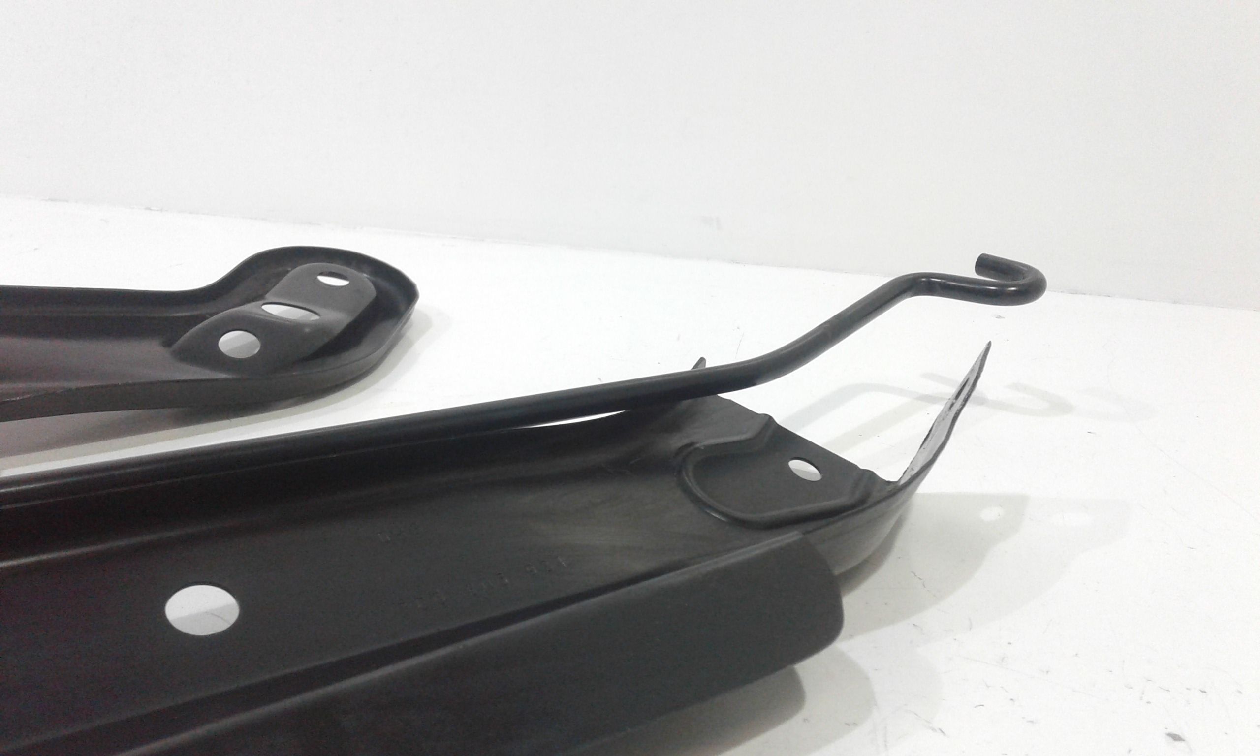 Staffe fari anteriori dx e sx VOLKSWAGEN Crafter Serie (17>)