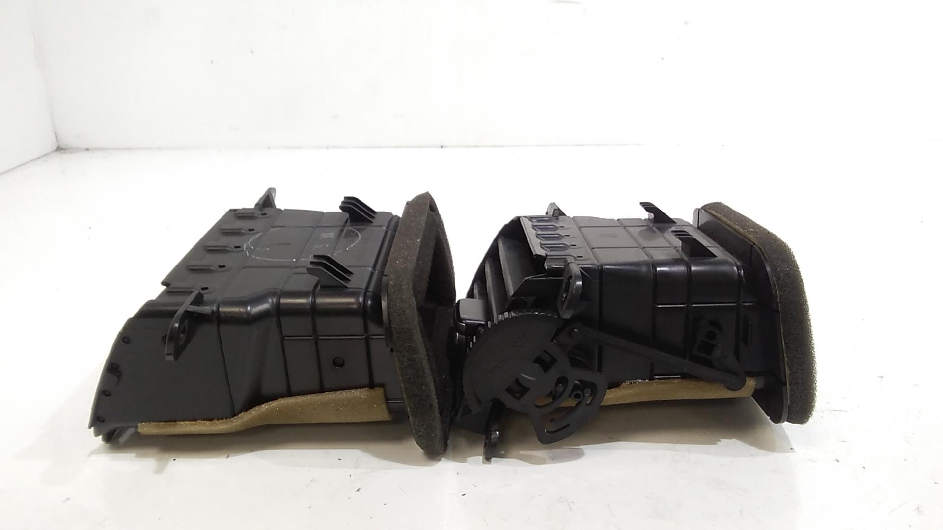 Bocchette Aria Cruscotto MAZDA 3 Berlina Serie (03>09)