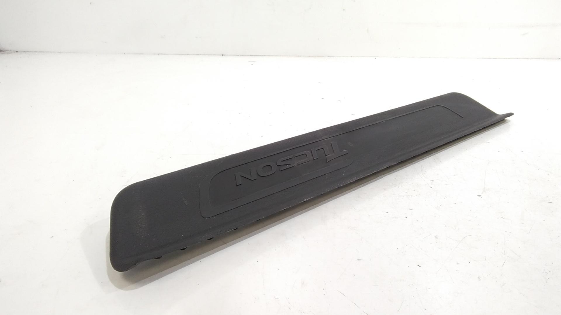 Batticalcagno anteriore sinistro HYUNDAI Tucson serie