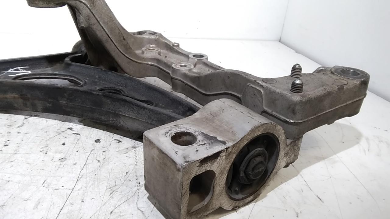 Braccio Oscillante anteriore Sinistro VOLKSWAGEN Touran 2 Serie