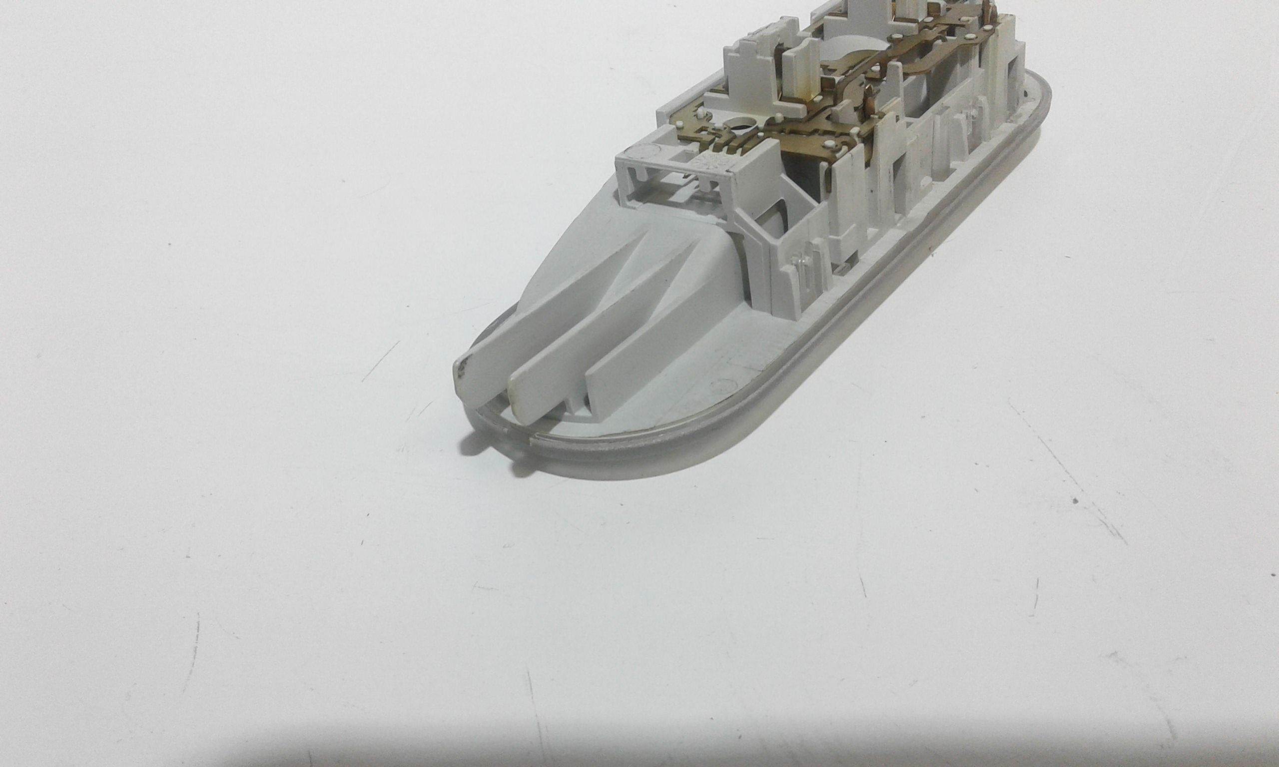 Luce di cortesia anteriore RENAULT Clio Serie (04>08)