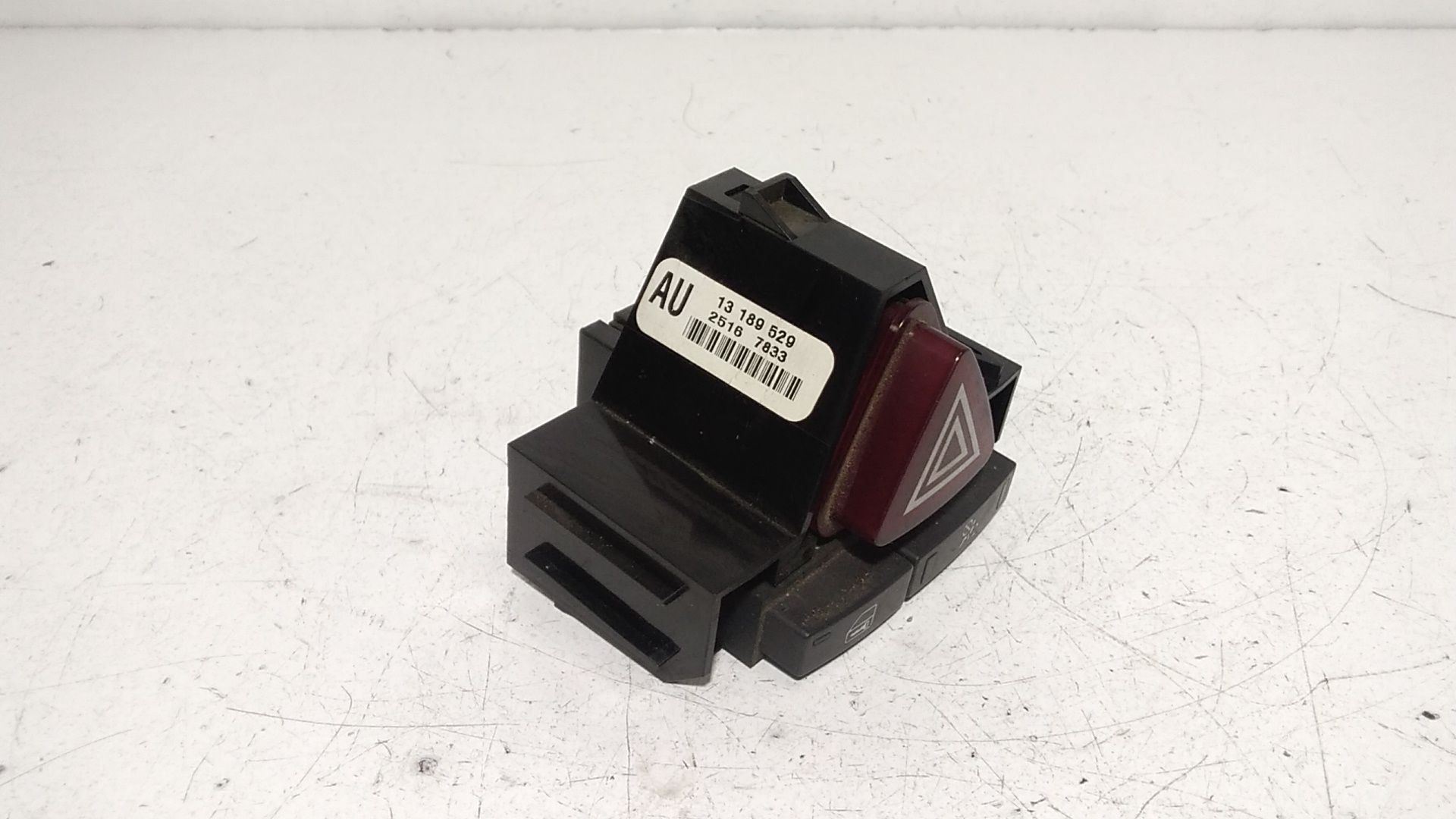 Pulsante luci di emergenza OPEL Corsa D 3P 1 Serie