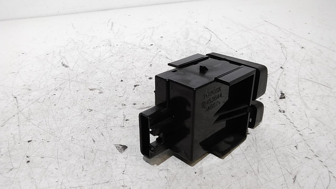 Pulsante luci di emergenza TOYOTA Corolla Verso 1 Serie