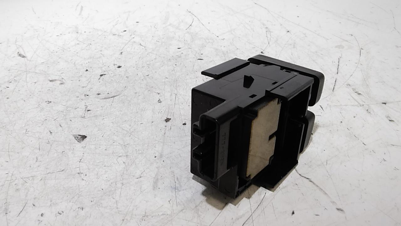 Pulsante luci di emergenza TOYOTA Corolla Verso 1 Serie