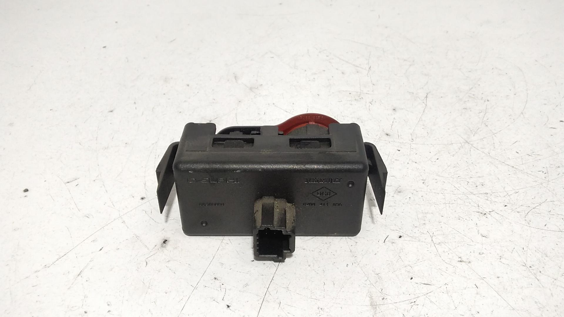 Pulsante luci di emergenza RENAULT Modus 1 Serie