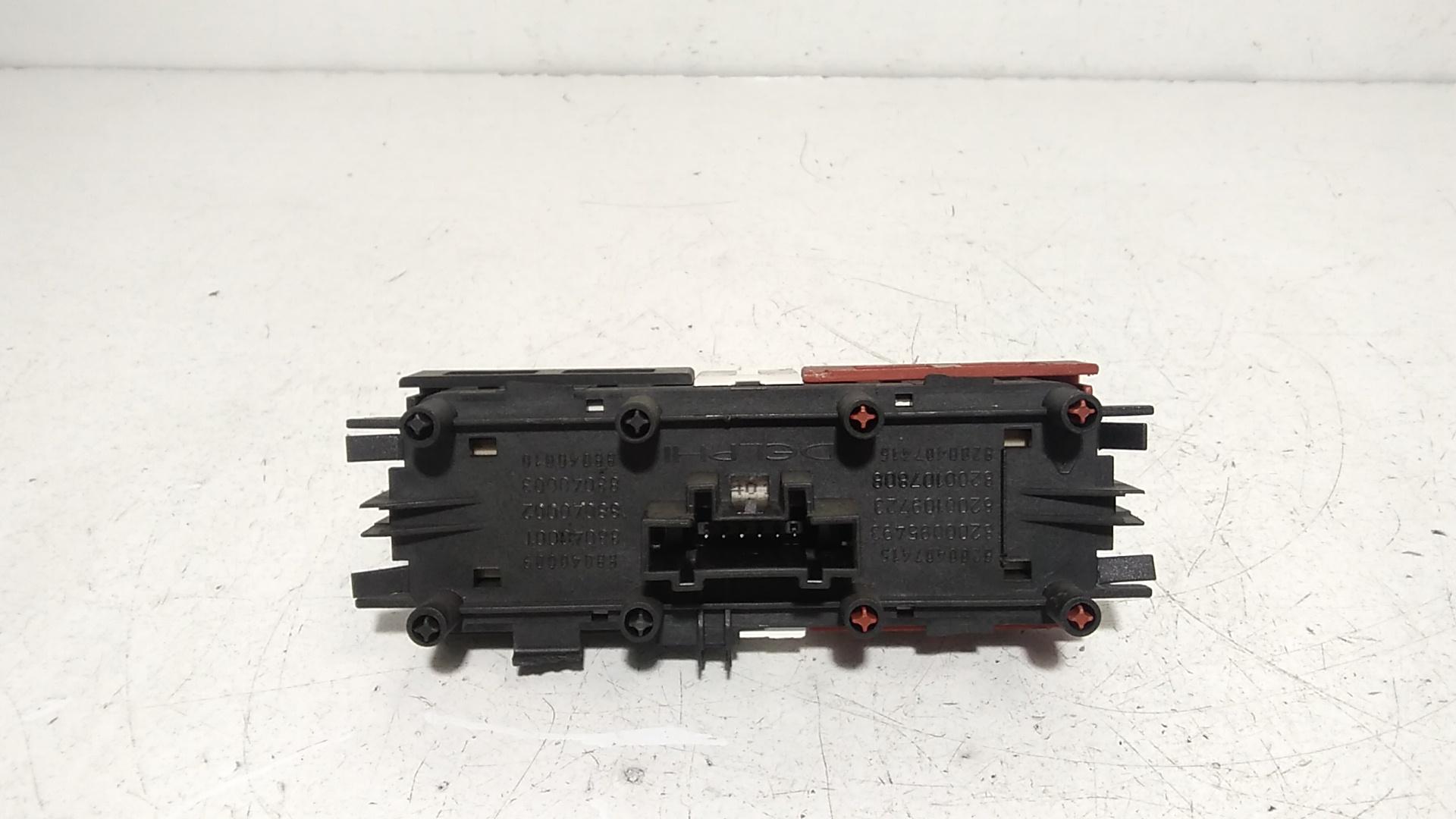 Pulsante luci di emergenza RENAULT Megane ll Serie (06>08)