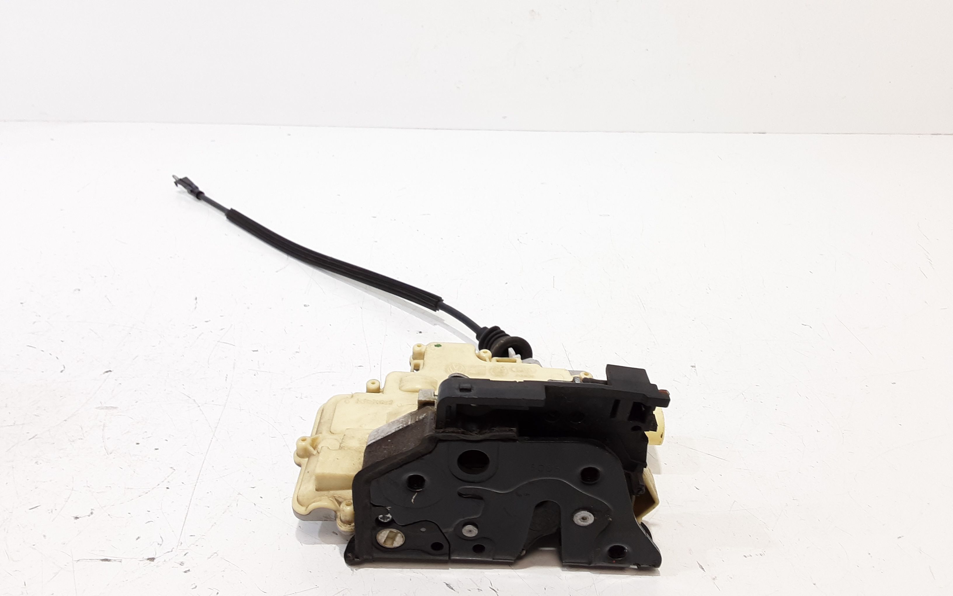 Serratura Anteriore Destra VOLKSWAGEN Passat Variant 4 Serie