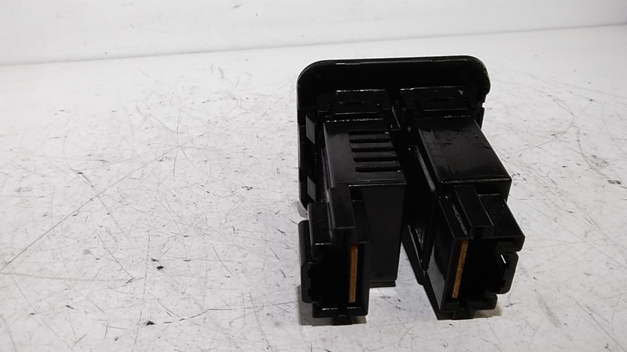Interruttore comando luci MITSUBISHI Pajero 6 Serie