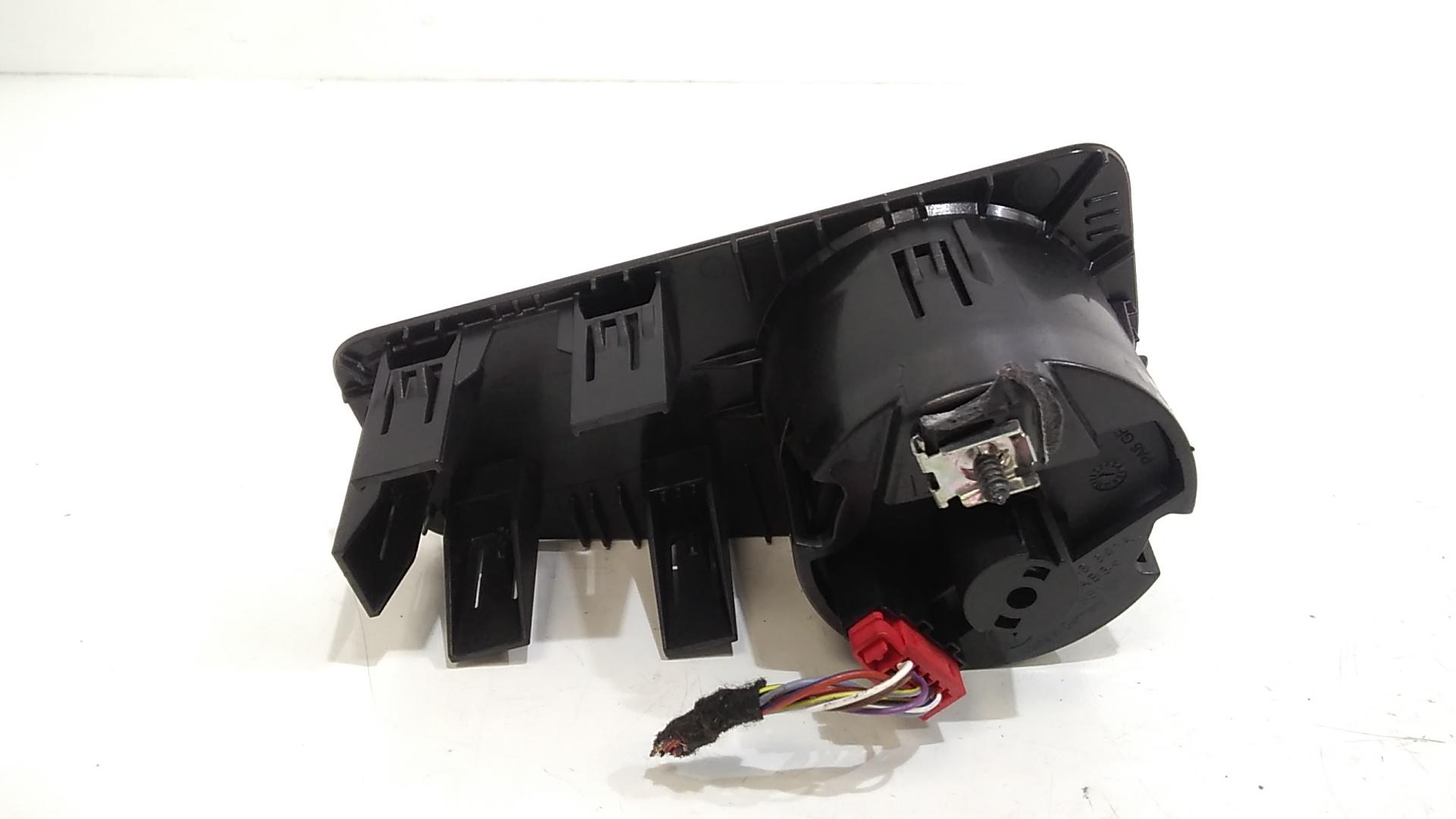 Interruttore comando luci VOLKSWAGEN Tiguan Serie