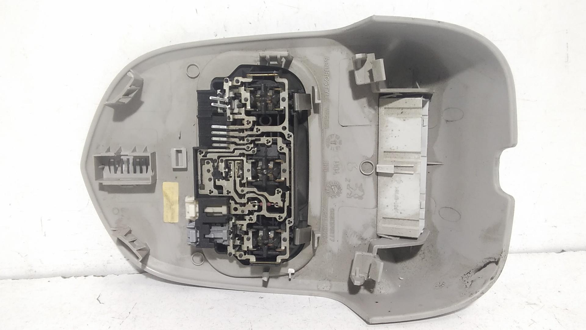 Plafoniera PEUGEOT 3008 Serie (09>16)