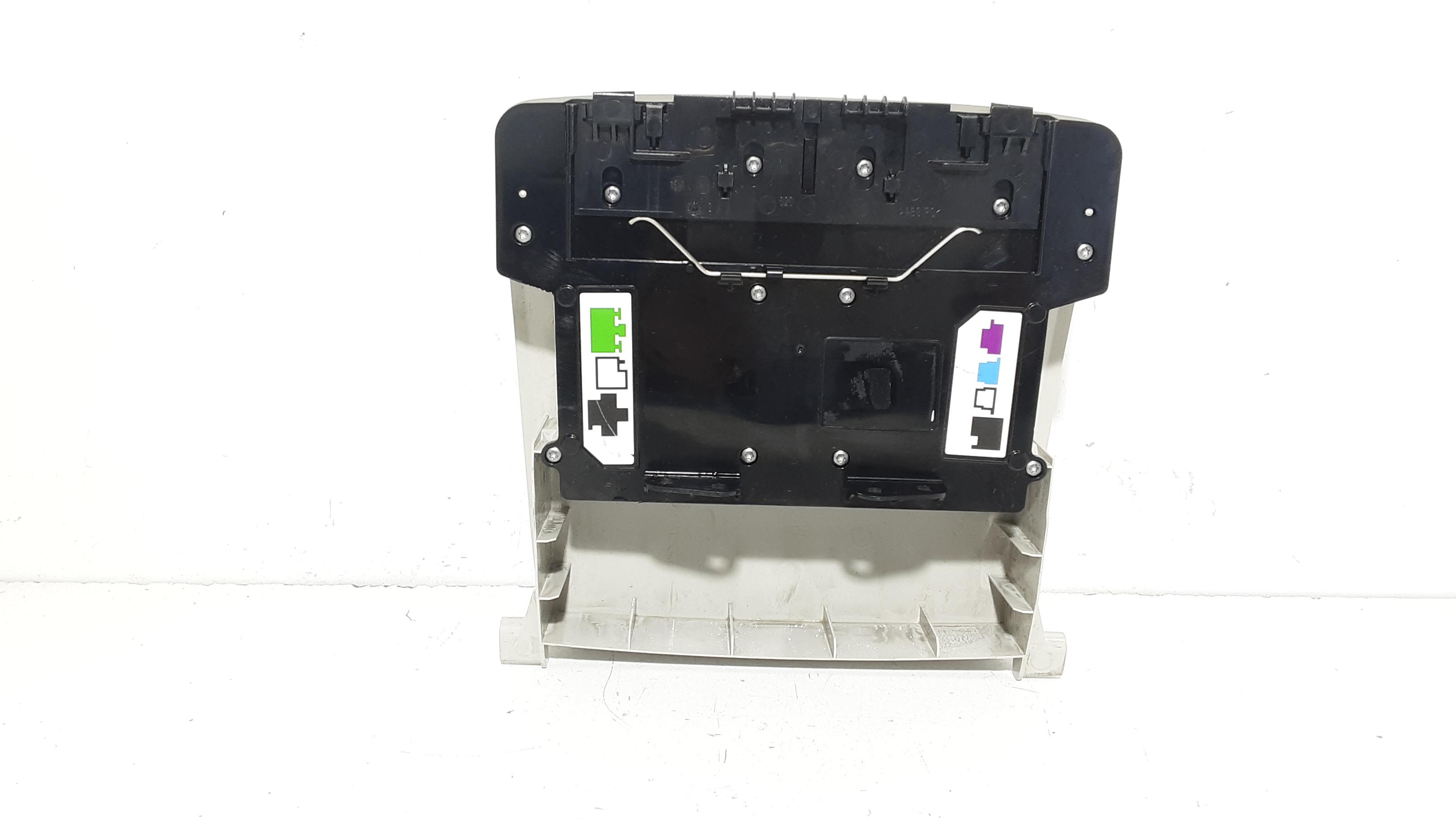 Plafoniera MERCEDES CLA Serie (13>)