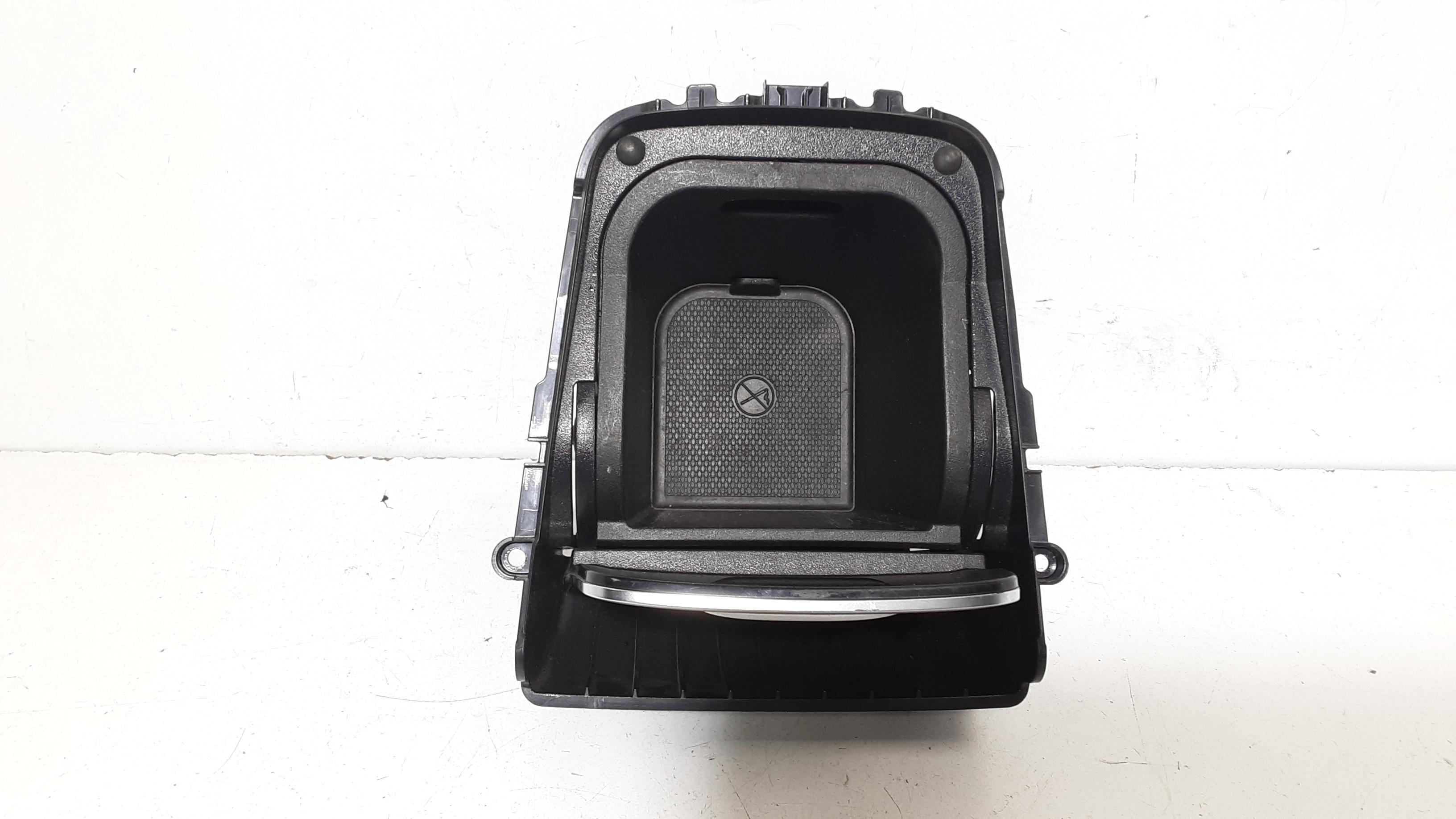 Cassetto porta oggetti MERCEDES CLA Serie (13>)