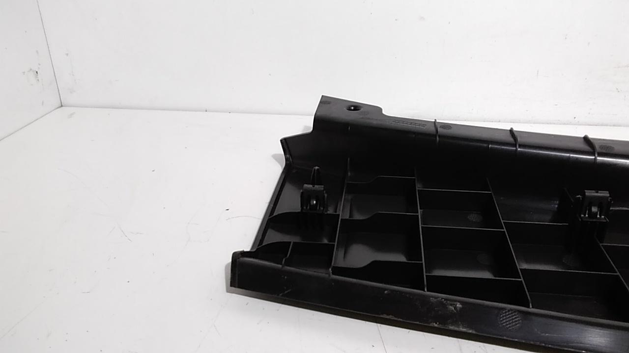 Batticofano posteriore JAGUAR E-Pace Serie  (17>)