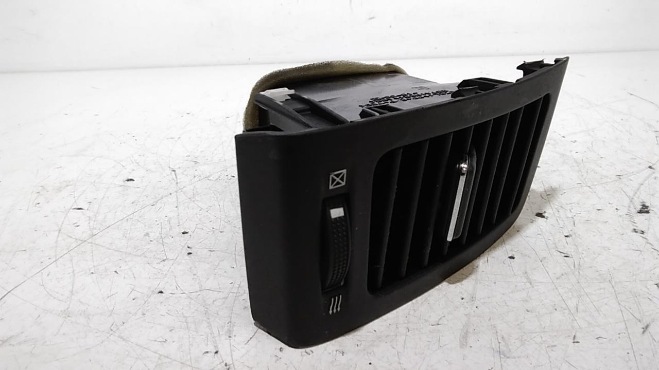 Bocchetta aria cruscotto lato passeggero TOYOTA Corolla Verso 1 Serie