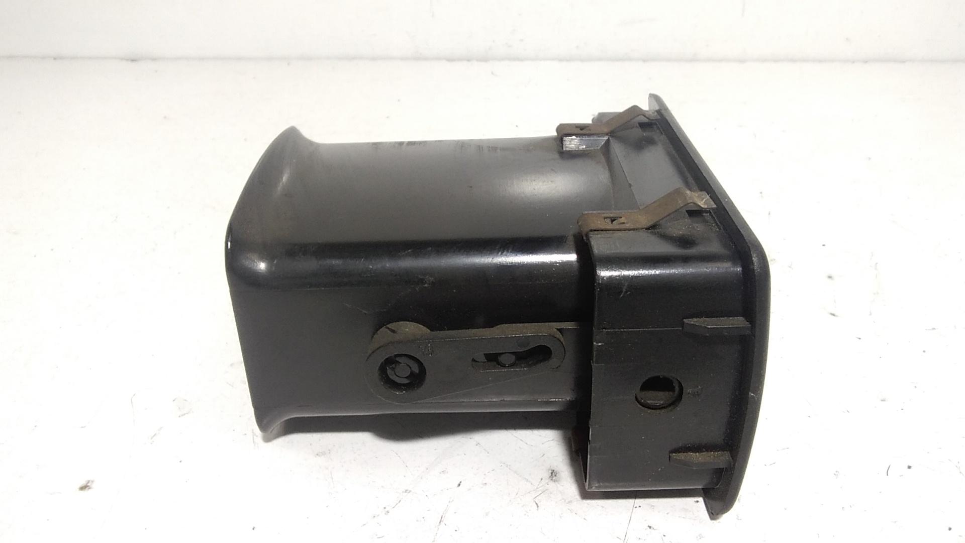 Bocchetta aria cruscotto lato passeggero FORD Orion 1 Serie