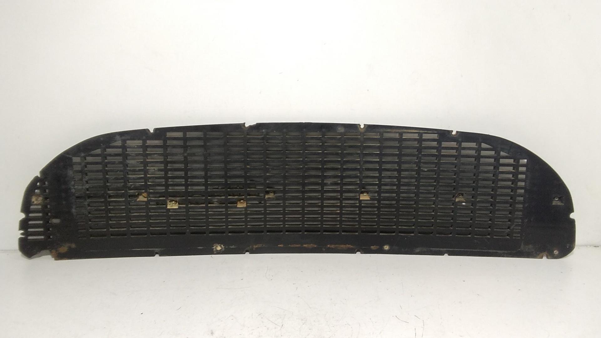 Mascherina anteriore INNOCENTI Mini 650 Serie (74>93)