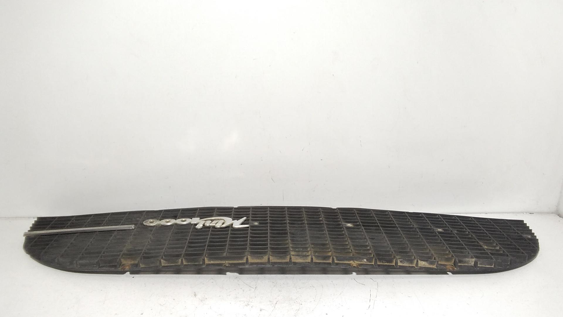 Mascherina anteriore INNOCENTI Mini 650 Serie (74>93)