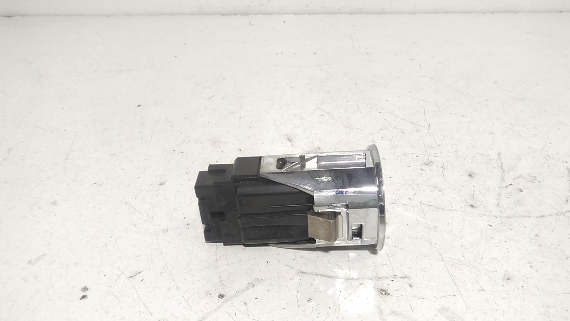 Pulsante start e stop TOYOTA Corolla Verso 2 Serie