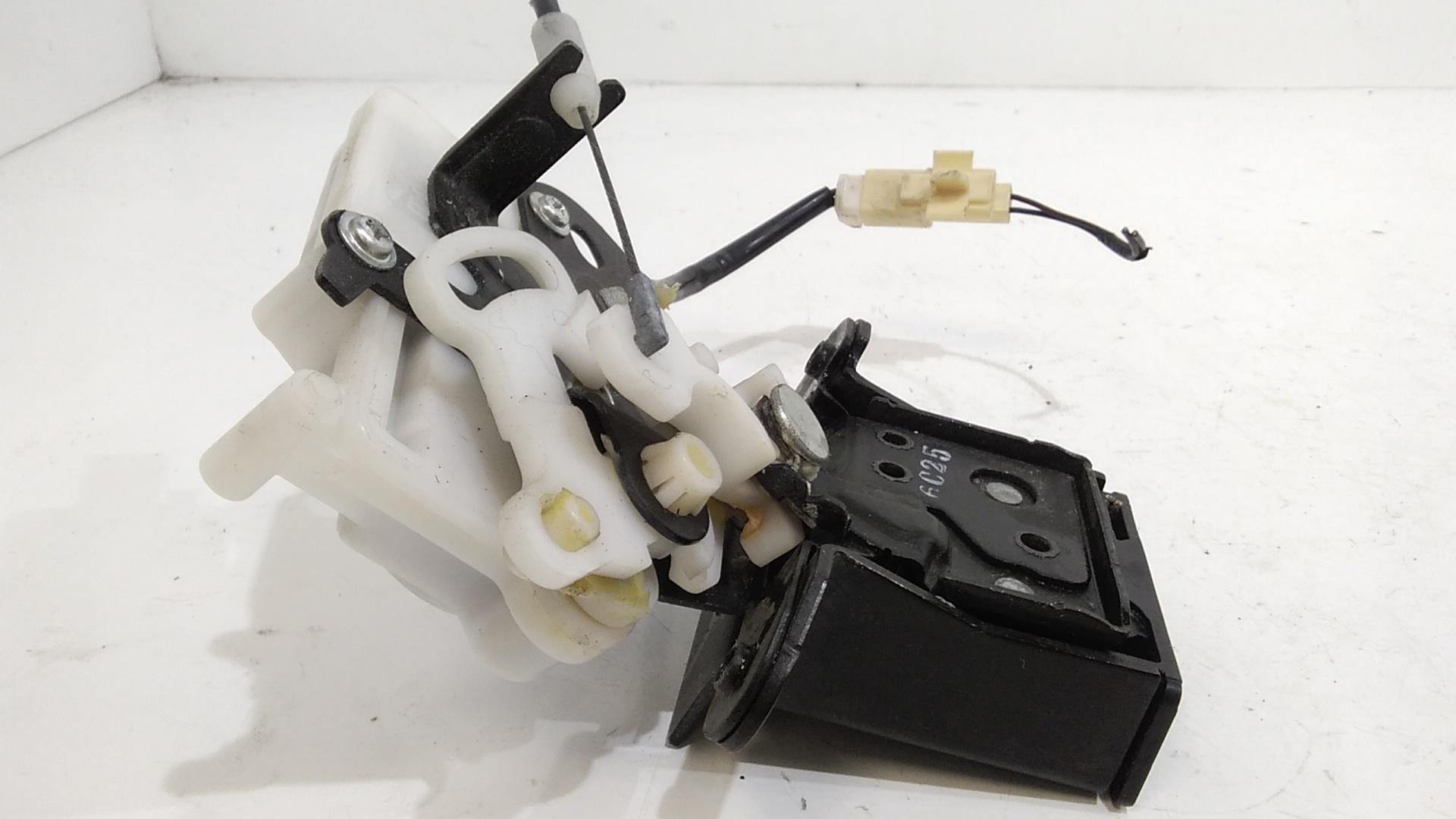 Serratura Cofano Posteriore MAZDA 3 Berlina Serie (03>09)