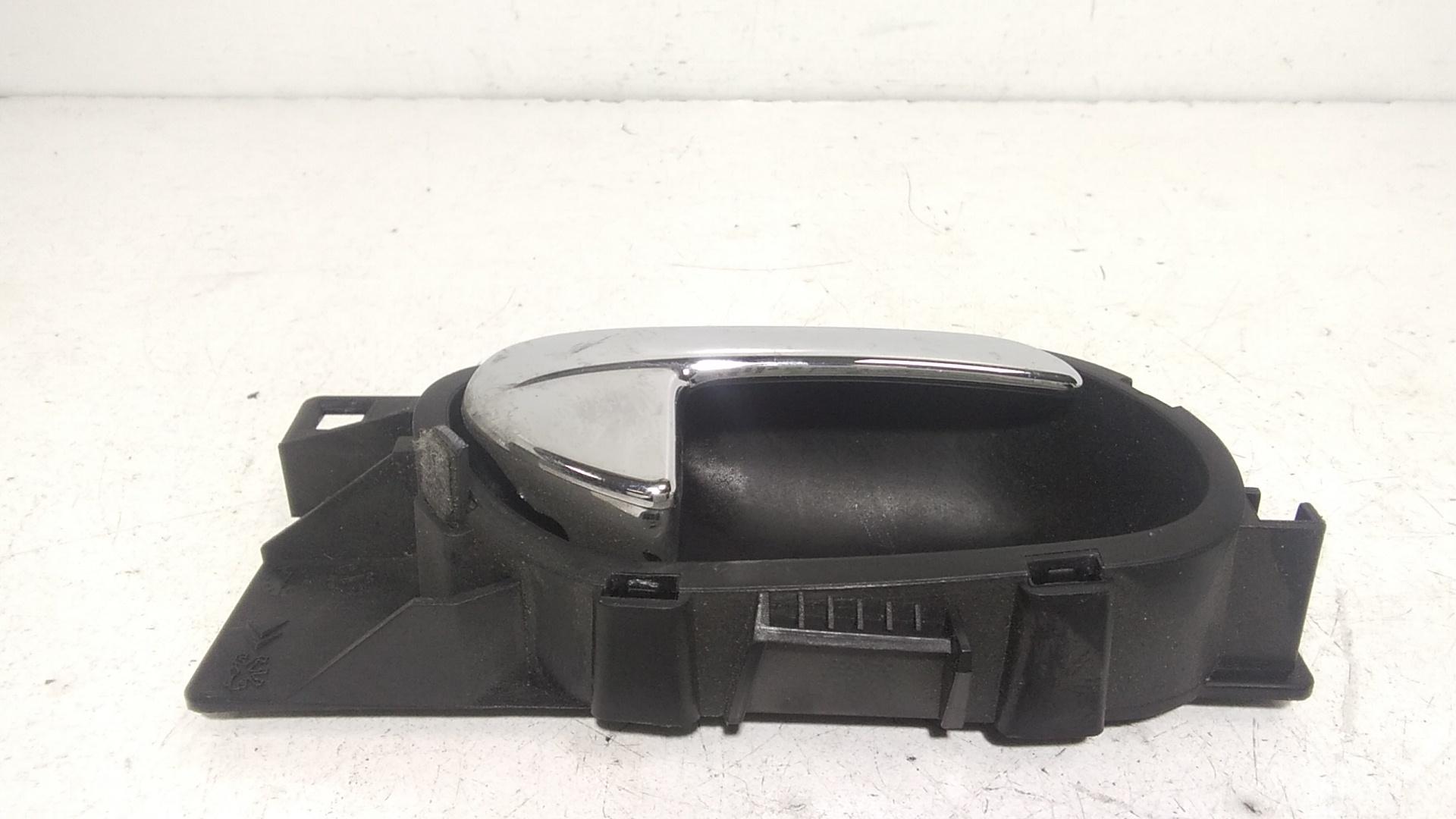 Maniglia interna anteriore Sinistra PEUGEOT 3008 Serie (09>16)