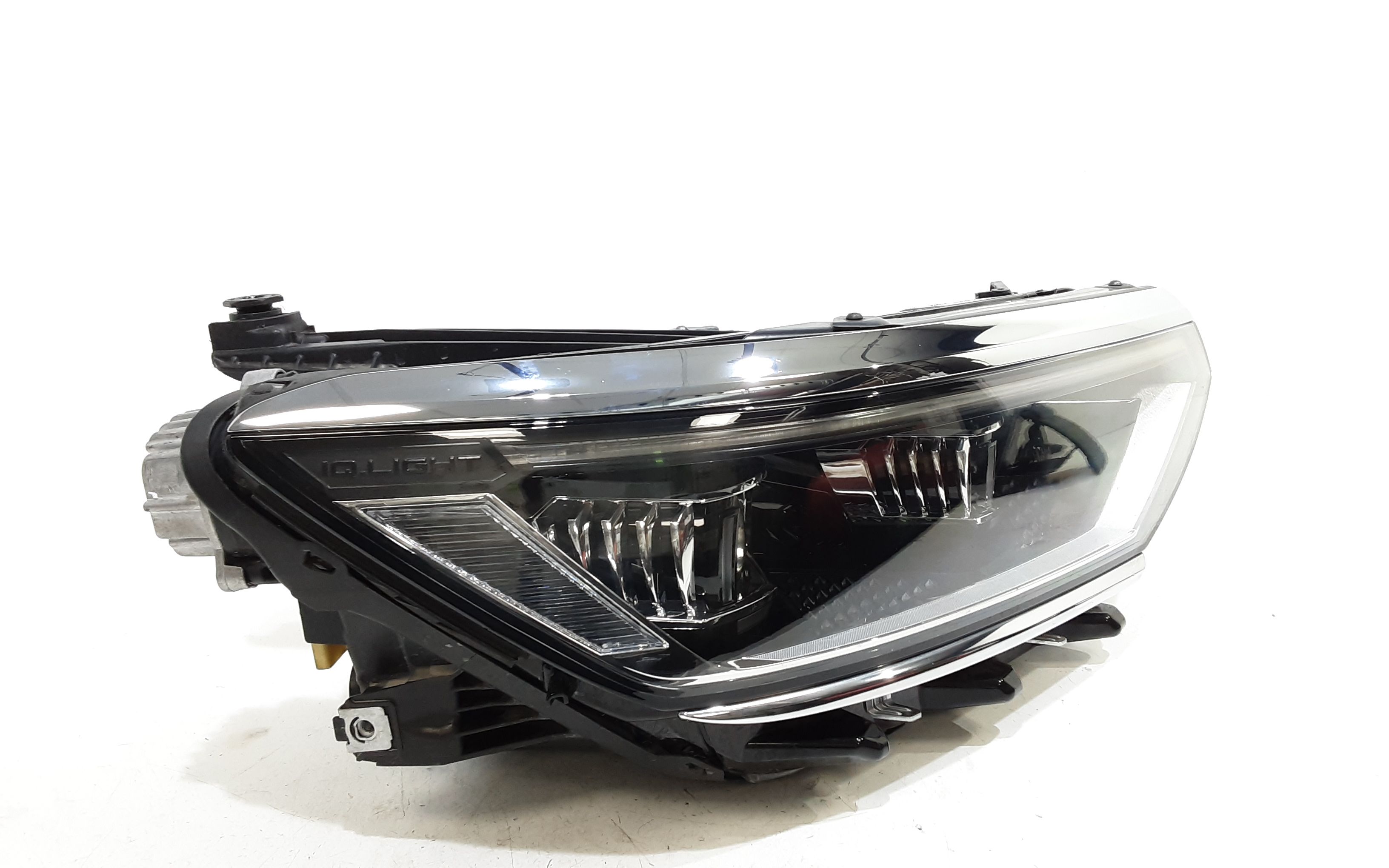 Faro fanale ant. DX a LED VOLKSWAGEN Passat Alltrack (3G5,CB5) (15>)