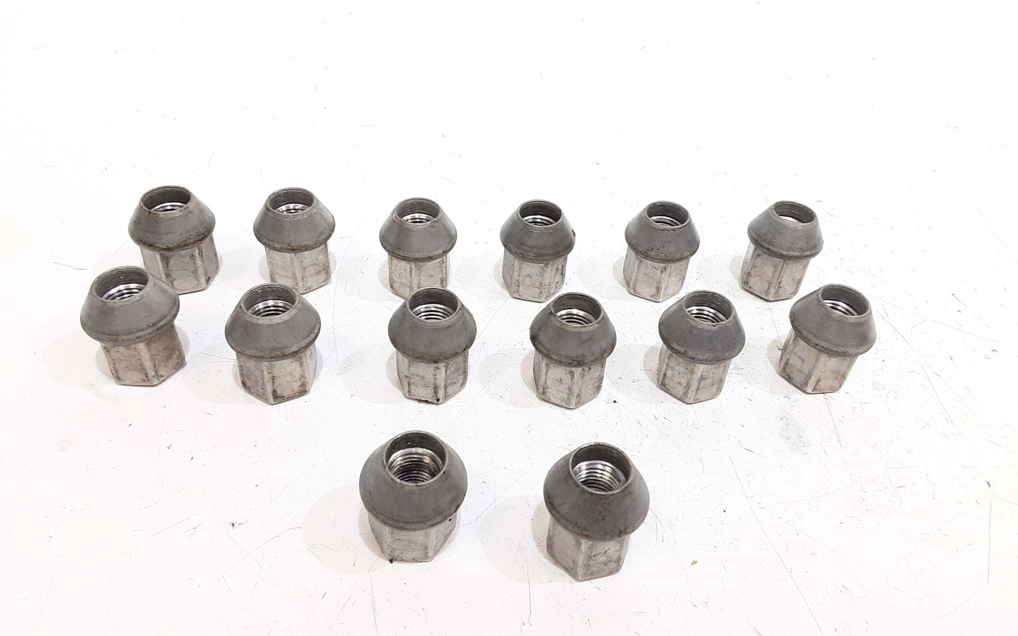 Bulloni perni cerchi auto JAGUAR E-Pace Serie  (17>)