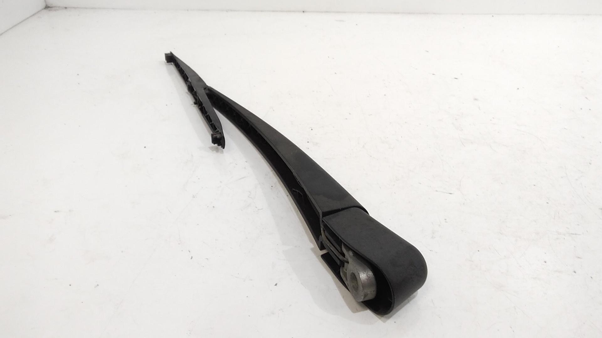 Braccio tergi posteriore MAZDA 3 Berlina Serie (03>09)