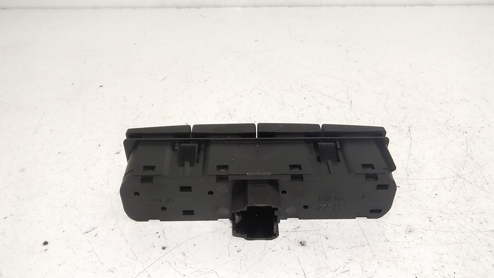 Pulsante Tergilunotto posteriore FORD Fiesta 4 Serie