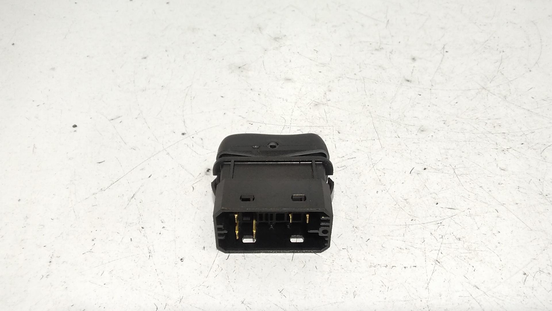 Pulsantiera chiusura porte MERCEDES Vito W638