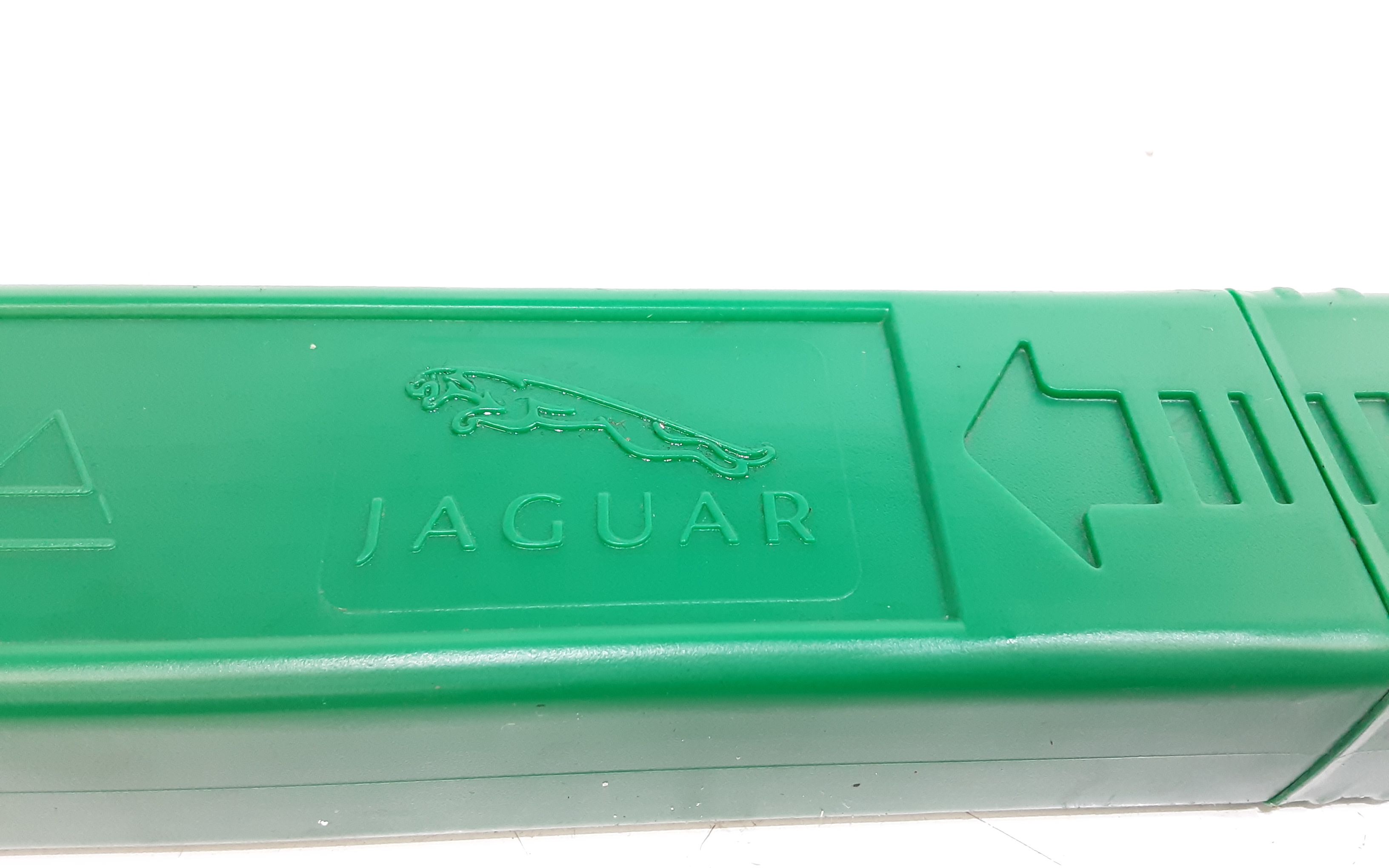 Triangolo di emergenza JAGUAR E-Pace Serie  (17>)