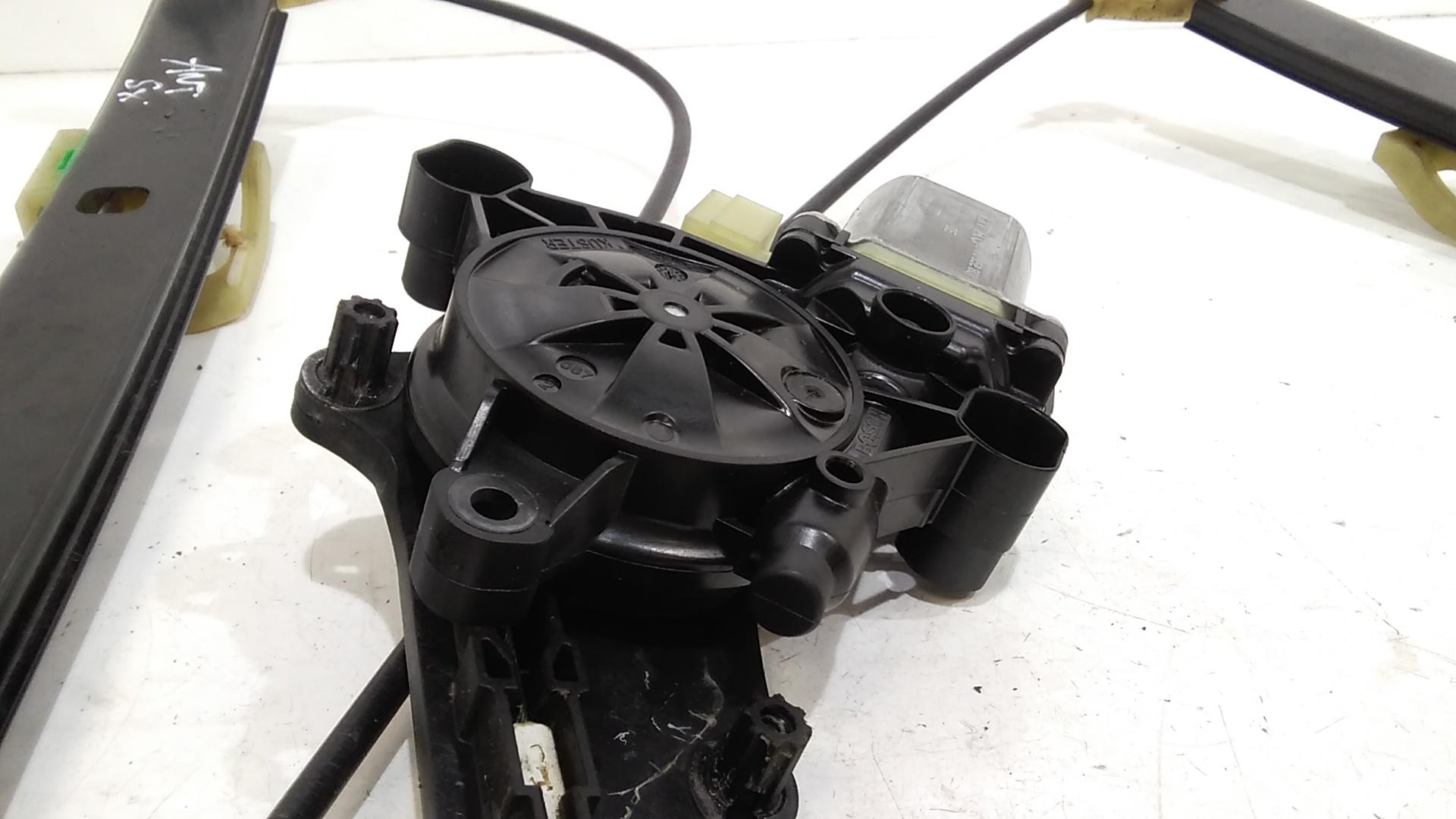 Cremagliera anteriore sinistra Guida AUDI A4 Avant (8W5)