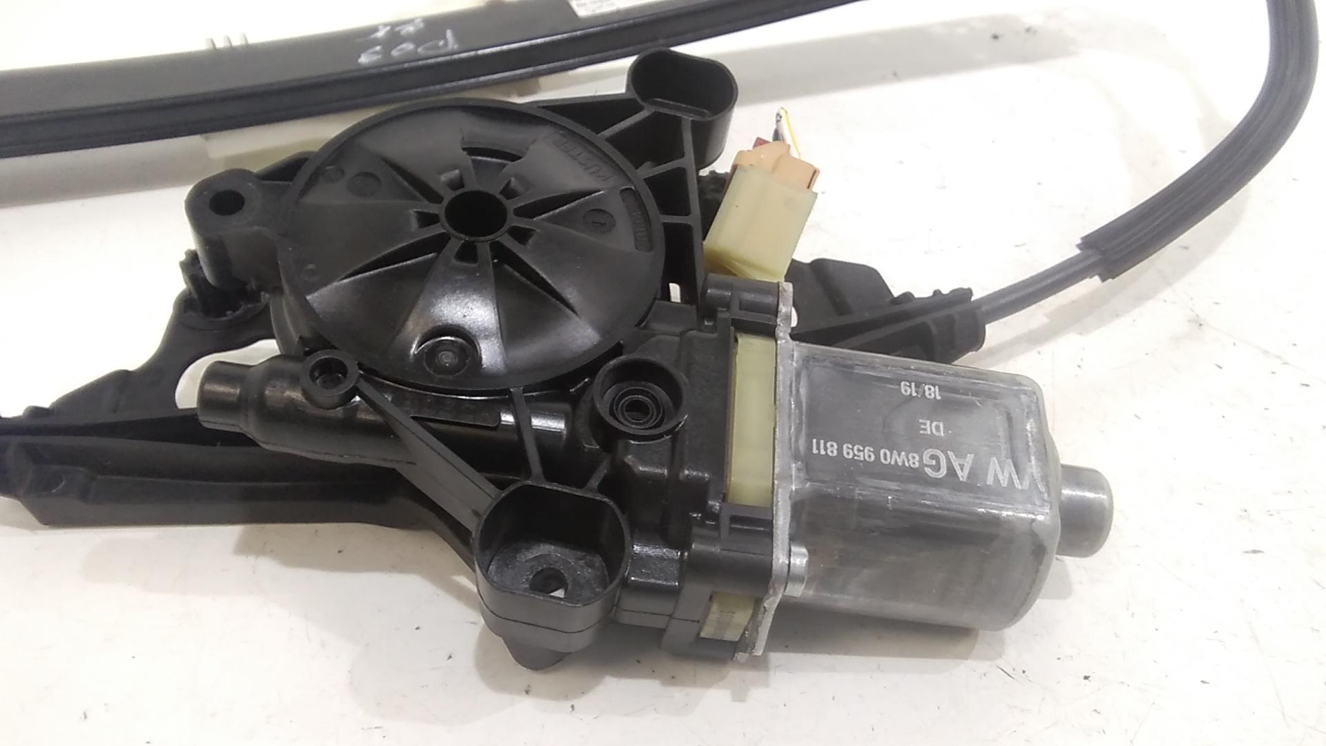 Cremagliera posteriore sinistra guida AUDI A4 Avant (8W5)