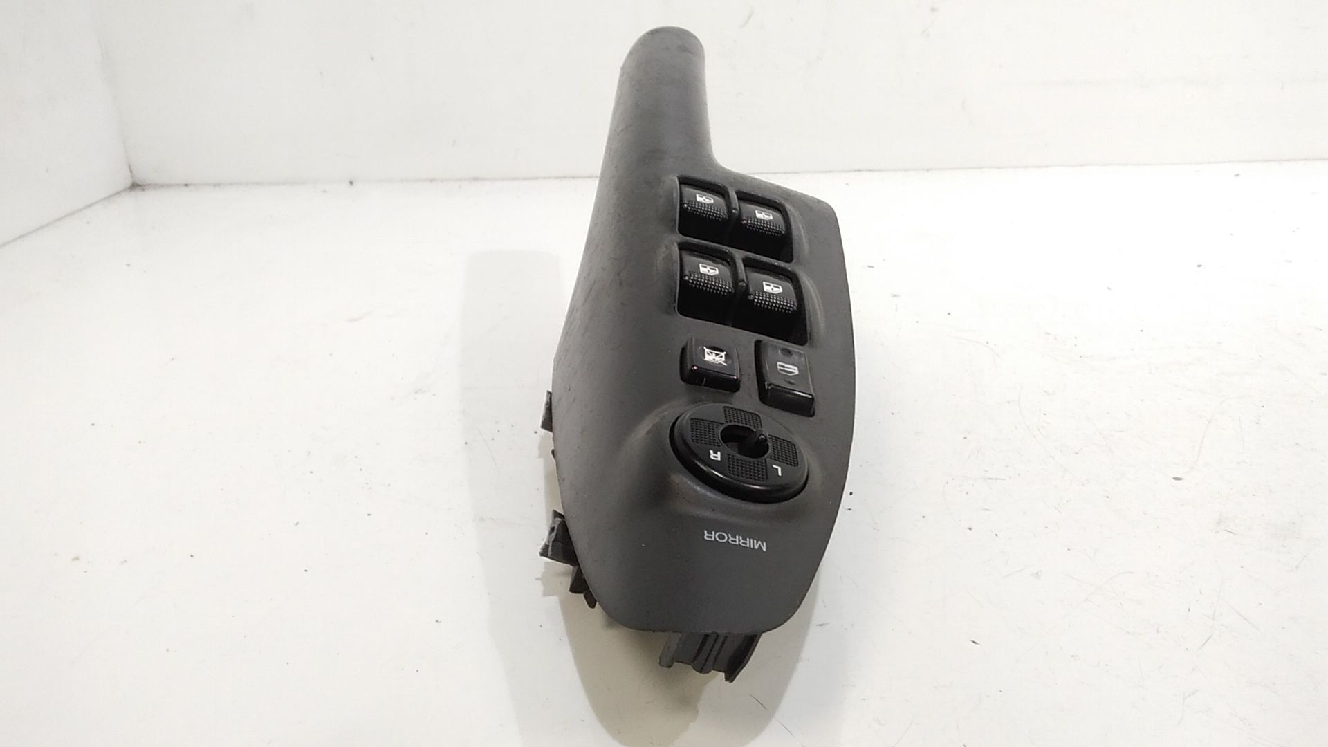 Pulsantiera anteriore sinistra Guida HYUNDAI Tucson  Serie (04>09)