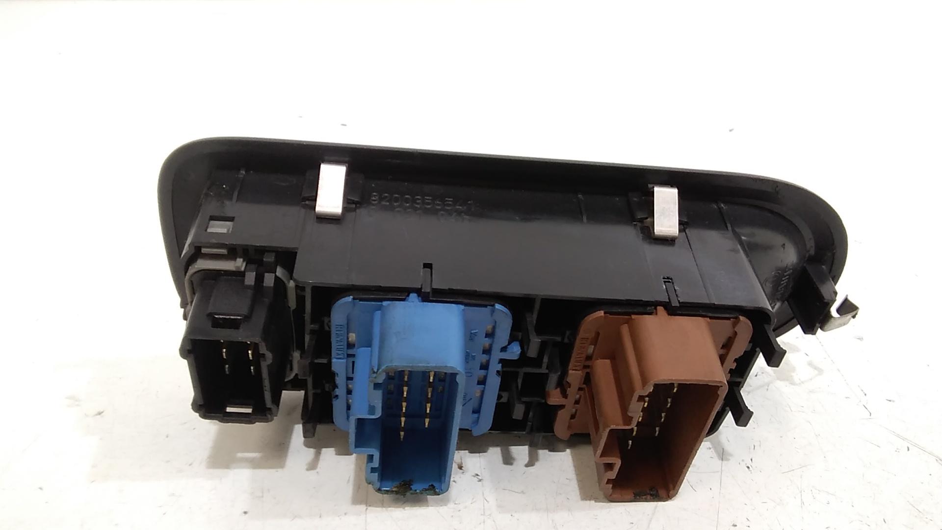 Pulsantiera anteriore sinistra Guida RENAULT Clio Serie (08>15)