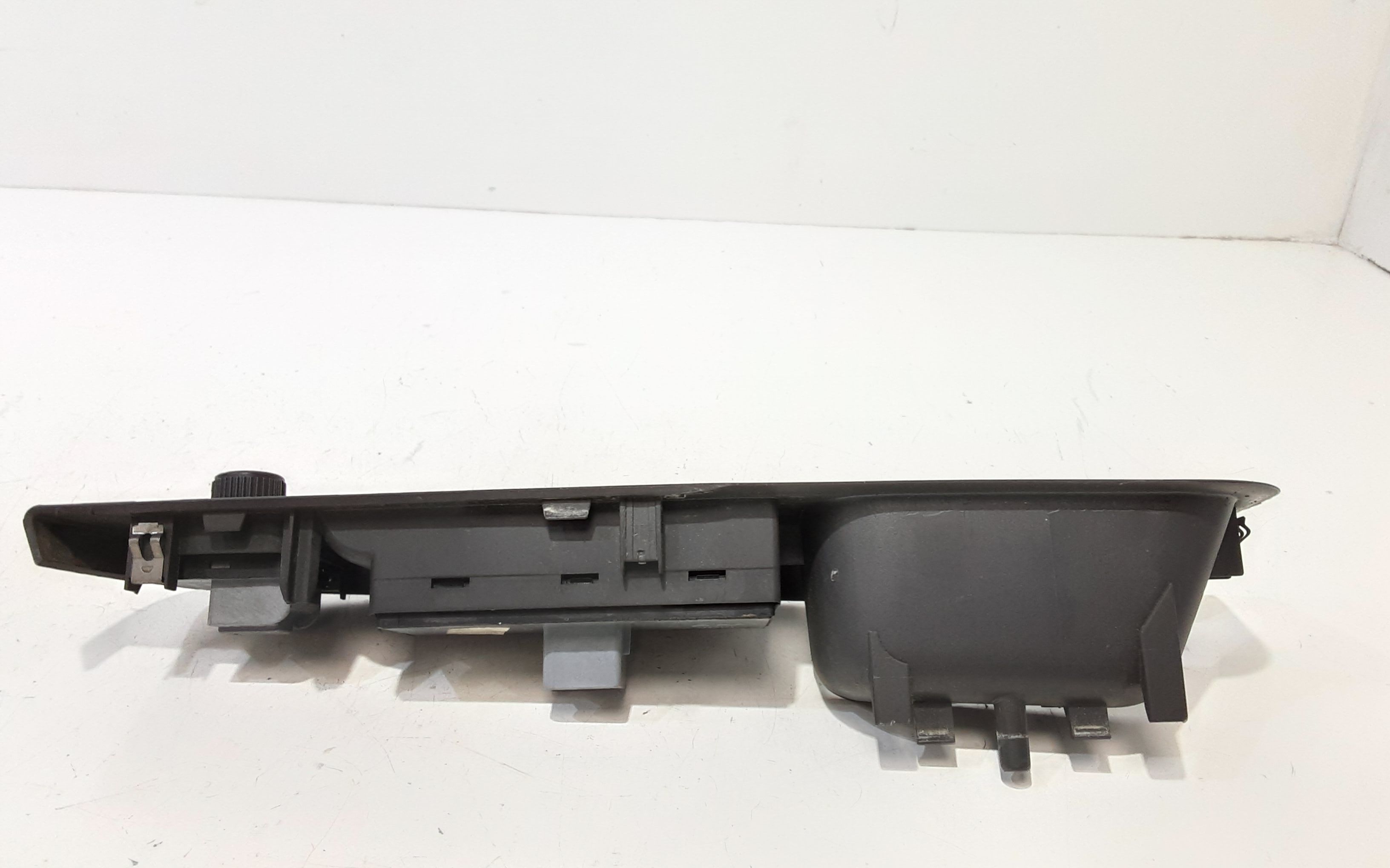 Pulsantiera anteriore sinistra Guida VOLKSWAGEN Golf 5 Berlina (03>08)